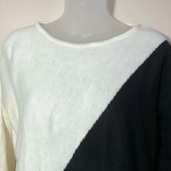 DRESS BARN WOMEN'S CREAM/BLACK ASYMMETRICAL COLOR BLOCK TUNIC SWEATER SIZE XL - Picture 3 of 6